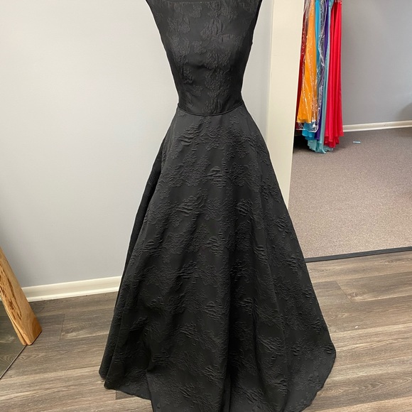 Alyce Paris Dresses & Skirts - Ballgown prom dress
